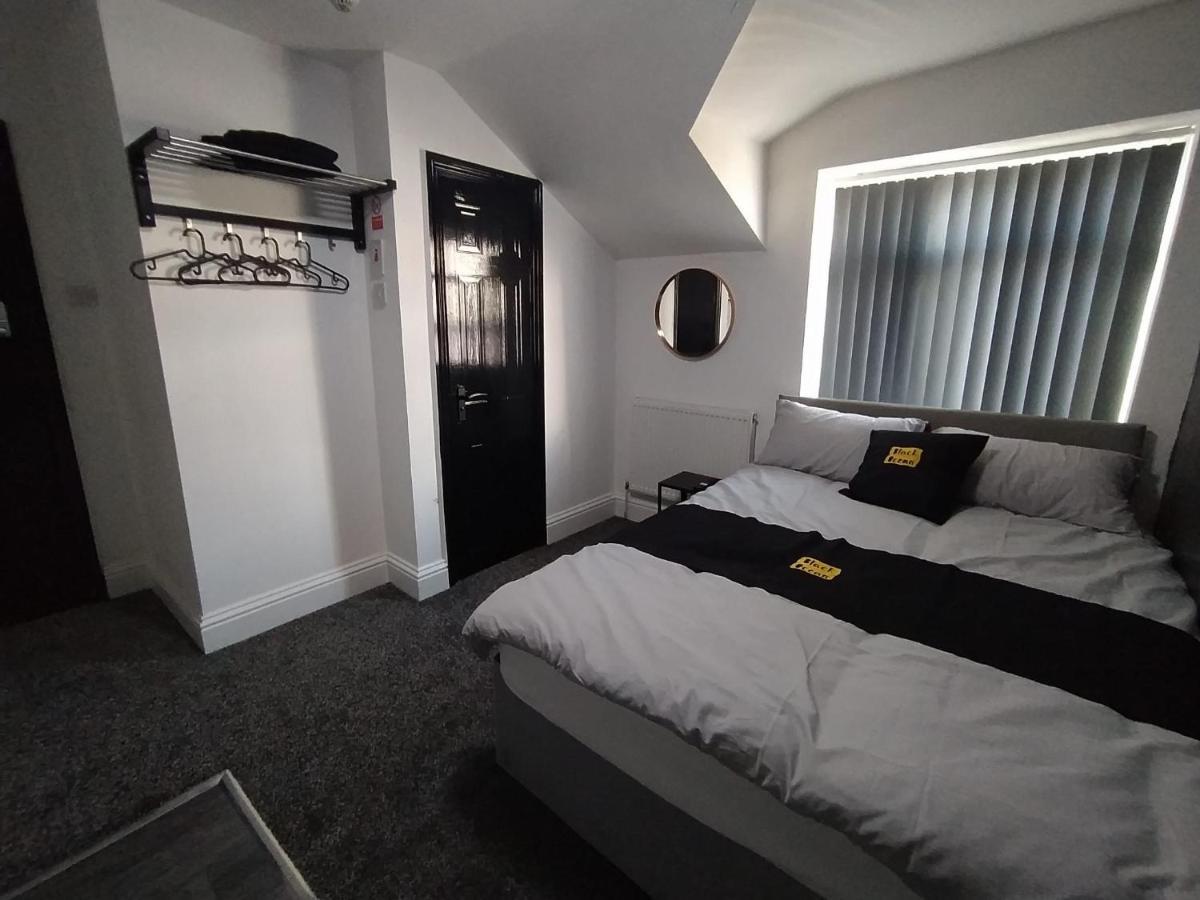 Black Ocean Holiday Apartments ブラックプール エクステリア 写真